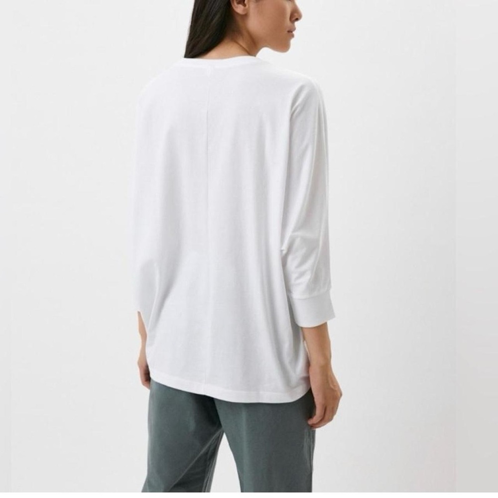 Uniqlo Top - Picture 5 of 8
